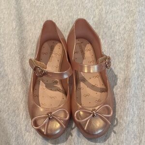 Mini Melissa closed toed shoes in rose gold/pink glitter size 11